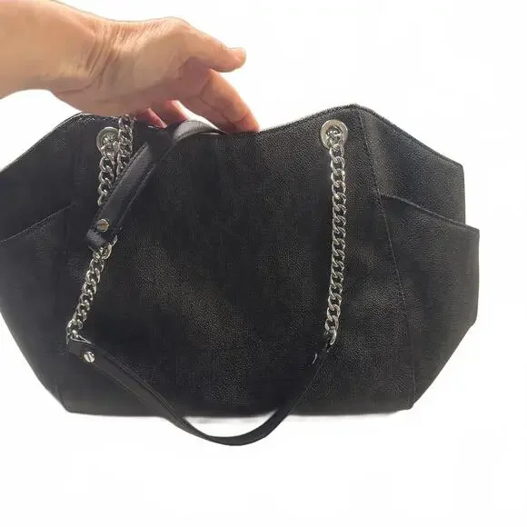 Michael Kors Leather Jet Set Tote Bag - Picture 5 of 11